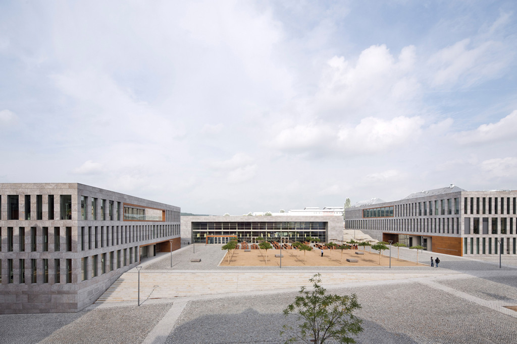 德国，富尔达，高等专业学院新大楼及国立图书馆1.jpg