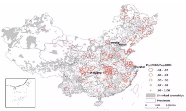 我国人口老龄化_2000年我国的人口