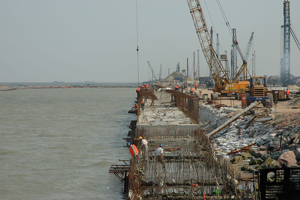 2006年4月26日，南沙港在建项目