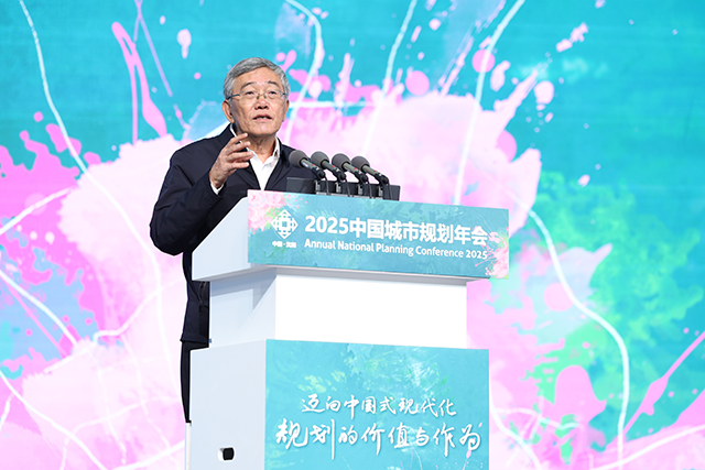 杨伟民 - 近景.png